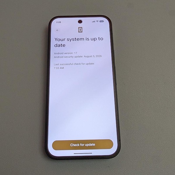 Google Pixel 10 - Mint Mobile, 128 GB, Obsidian, GLBW0