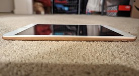 Mint
													Apple iPad 6th Gen - Wi-Fi, Gold, 32 GB, A1893, photo 4 of 8