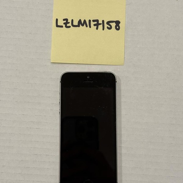 Apple iPhone SE 1st Gen 2016 - Unlocked, Grey, 16 GB, A1662