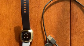 Good
													Fitbit Versa 3 - Navy Blue, photo 5 of 6
