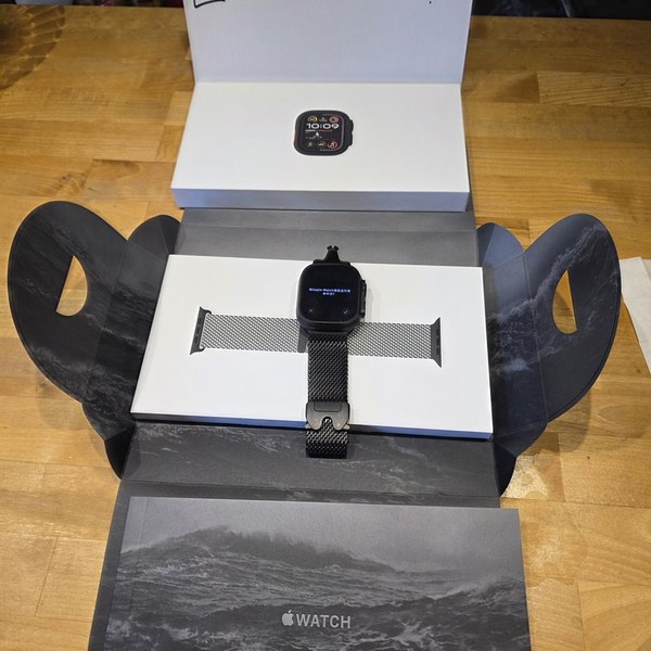 Apple Watch Ultra 2 49mm - Unlocked, Black, A2986