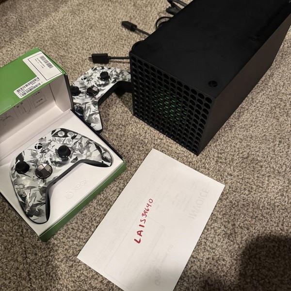 Xbox Series X (2020) - 1 TB, Black, standard