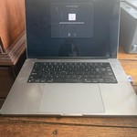 Fair MacBook Pro 2021 - 16 inch - 512 GB, Gray, 16 GB, Apple M1 Pro 10-core