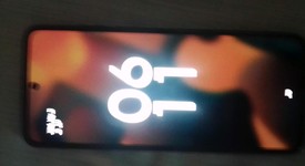 Good
													Motorola Razr (2024) - Boost, Gray, 256 GB, 8 GB, photo 4 of 7