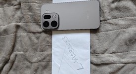 Mint
													Oppo Find X9 Pro - Unlocked Non-US, Titanium Charcoal, 512 GB, 16 GB, photo 5 of 11