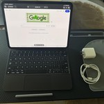 Good Apple iPad Pro 11 inch (M4) 2024 - AT&T, 256 GB, Black, 8 GB, A2837, Standard Glass