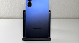 Good
													Samsung Galaxy S25 - T-Mobile, Icy Blue, 128 GB, 12 GB, SM-S931U, photo 4 of 6