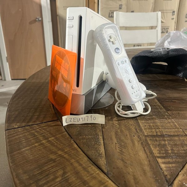 Nintendo Wii - White