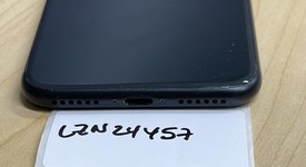 Good
													Apple iPhone SE 2nd Gen 2020 - Unlocked, Black, 128 GB, A2275, photo 3 of 5