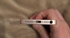 Good
													Apple iPhone SE 1st Gen 2016 - AT&T, Rose Gold, 32 GB, A1662, Prepaid, photo 4 of 6