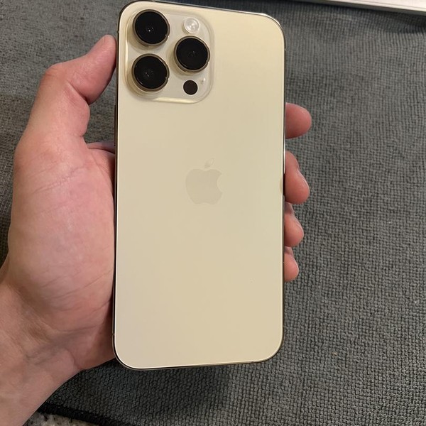 Apple iPhone 14 Pro Max - Unlocked, 128 GB, Gold, A2651