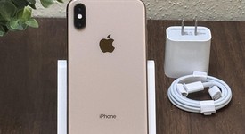 Good
													Apple iPhone Xs - Unlocked, Gold, 256 GB, A1920, photo 3 of 8