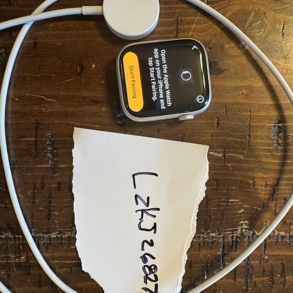 Apple Watch Series 8 45mm - Unlocked, Silver, A2774 - Cellular, Aluminum