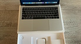 Good
													MacBook Air 2019 - 13" - I5, Silver, 128 GB, 8 GB, photo 1 of 13