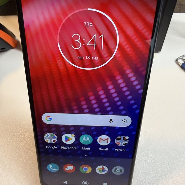 Moto Z4 - Verizon, 128 GB, Gray, 4 GB
