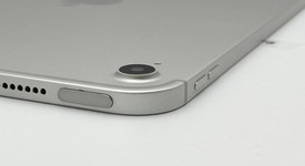 Good
													Apple iPad 10th Gen - Wi-Fi, Silver, 64 GB, A2696, photo 4 of 6