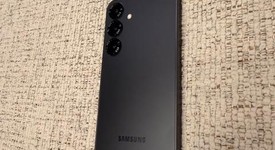 Mint
													Samsung Galaxy S25 - Unlocked, Navy Blue, 256 GB, 12 GB, SM-S931U1, photo 4 of 9