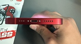 Mint
													Apple iPhone 13 - Unlocked, Red, 128 GB, A2482, photo 5 of 6
