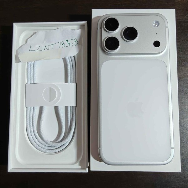 Apple iPhone 17 Pro - Unlocked, 512 GB, Silver, A3256