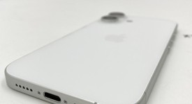 Good
													Apple iPhone 16 - Unlocked, White, 128 GB, A3081, photo 5 of 5