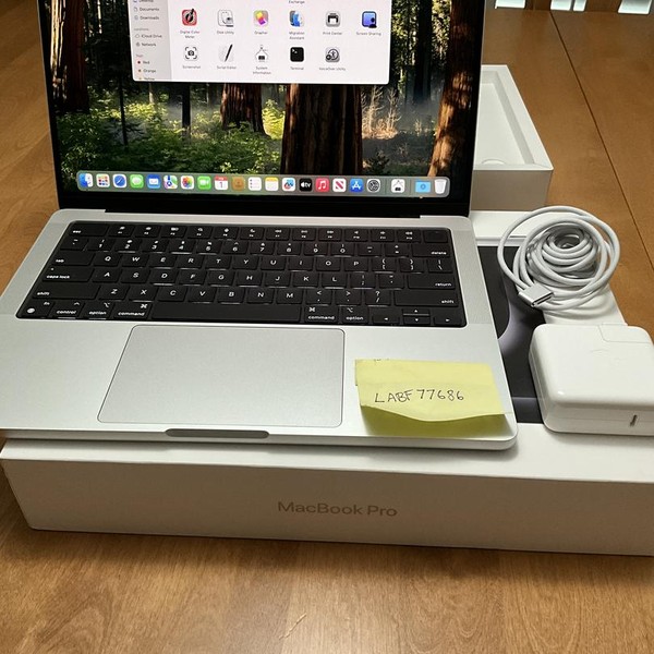 MacBook Pro 2024 - 14 inch - 512 GB, Silver, 24 GB, Apple M4 Pro 12-core