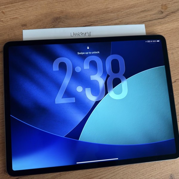 Apple iPad Pro 12.9 inch 3rd Gen 2018 - Wi-Fi, 64 GB, Gray, A1876