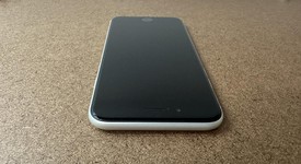 Mint
													Apple iPhone SE 2nd Gen 2020 - Unlocked, White, 128 GB, A2275, photo 5 of 8