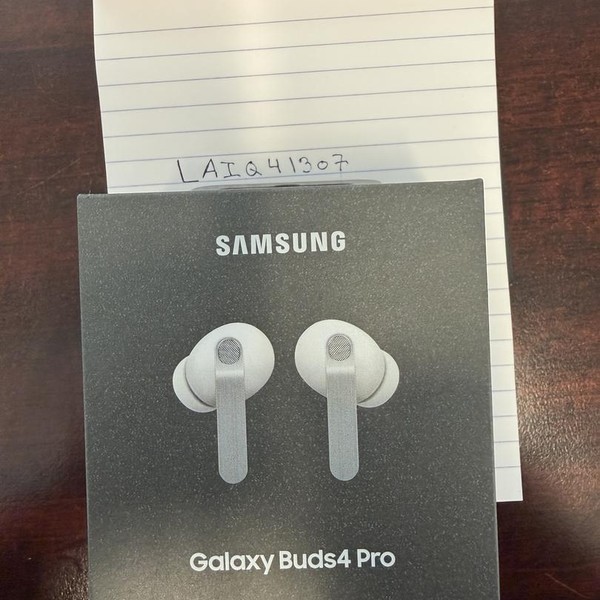 Samsung Galaxy Buds4 Pro - White