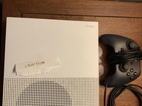 Xbox One S (2016)