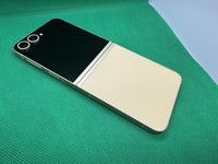 Samsung Galaxy Z Flip6
