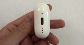 Used
													Apple AirPods 4th Gen - Active Noise Cancellation, photo 4 of 7