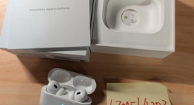 Used
													Apple AirPods Pro 2 - Lightning, photo 1 of 9