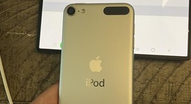 Mint
													Apple iPod Touch 6th Gen - Wi-Fi, Silver, 16 GB, photo 2 of 8