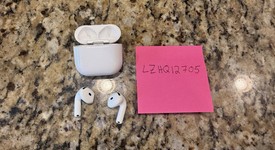 Used
													Apple AirPods 4th Gen - Active Noise Cancellation, photo 2 of 2
