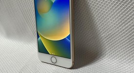 Mint
													Apple iPhone 8 - Unlocked, Gold, 256 GB, A1863, photo 2 of 8