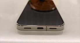 Mint
													Google Pixel 10 Pro - Verizon, Moonstone, 128 GB, G4QUR, photo 2 of 3