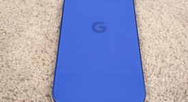 Mint
													Google Pixel 10 - Unlocked, Indigo, 128 GB, GLBW0, photo 4 of 9