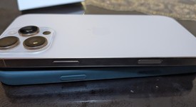Mint
													Apple iPhone 16 Pro Max - Unlocked, Desert, 512 GB, A3084, photo 2 of 10