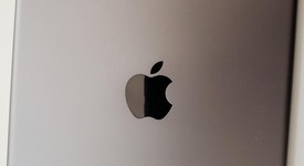 Good
													Apple iPad Air - Unlocked, Gray, 32 GB, photo 2 of 13