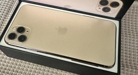 Good
													Apple iPhone 11 Pro Max - Unlocked, Gold, 64 GB, A2161, photo 2 of 12