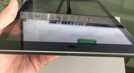 Mint
													Apple iPad Air - Verizon, Gray, 16 GB, photo 3 of 7