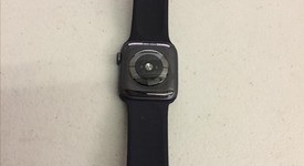 Good
													Apple Watch Series 4 40mm - Unlocked, Gray, A1975 - Cellular, Aluminum, photo 2 of 4