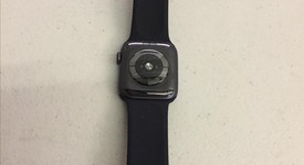 Good
													Apple Watch Series 4 40mm - Unlocked, Gray, A1975 - Cellular, Aluminum, photo 2 of 5