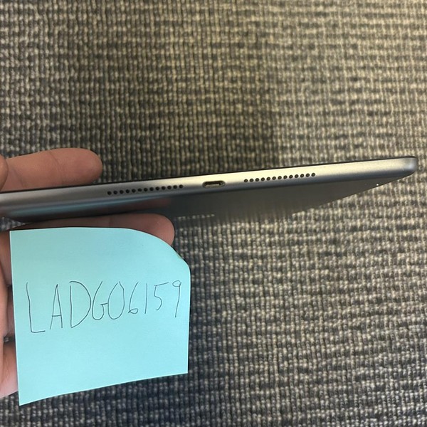 Apple iPad (7th Gen) - Wi-Fi, 128 GB, Gray, A2197