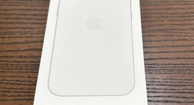 Mint
													Apple iPhone 16 - Unlocked, White, 128 GB, A3081, photo 4 of 10