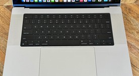 Mint
													MacBook Pro 2021 - 16" - Apple M1 Max, Gray, 2 TB, 32 GB, photo 3 of 10