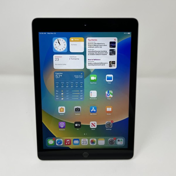 Apple iPad 5th Gen - Wi-Fi, Gray, 32 GB, A1822