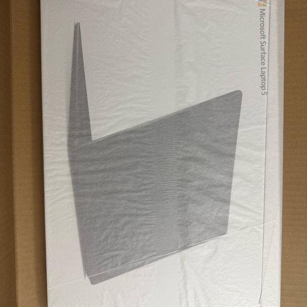 Microsoft Surface Laptop 5 - 512 GB, Black, 16 GB, Intel Core i7, 15 inch