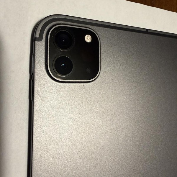 Apple iPad Pro 11 inch 3rd Gen 2021 - Unlocked, 512 GB, Gray