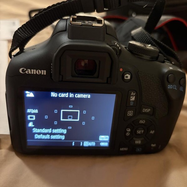 Canon EOS Rebel T7